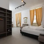 Alida Rooms